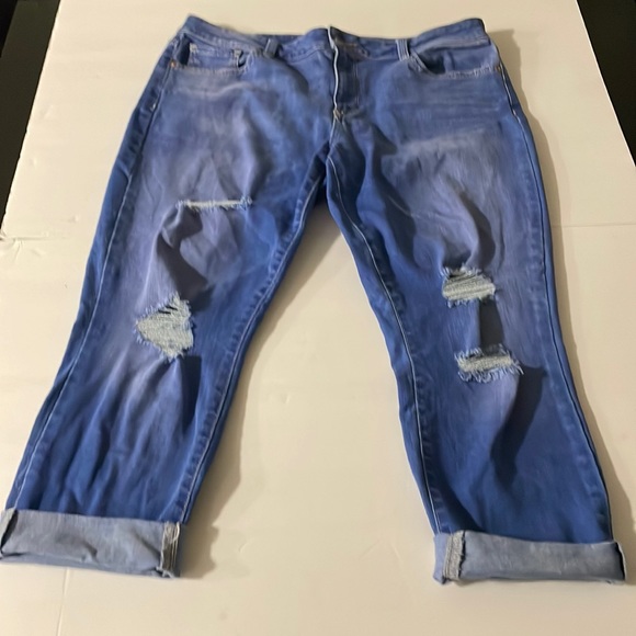 Arizona Jean Co. - Picture 1 of 2
